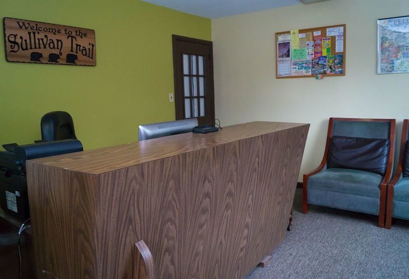 Мотель Sullivan Trail Inn & Suites