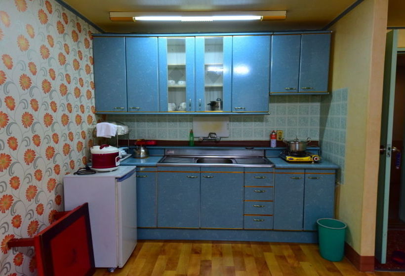 Pensione Back To Eden Resotel