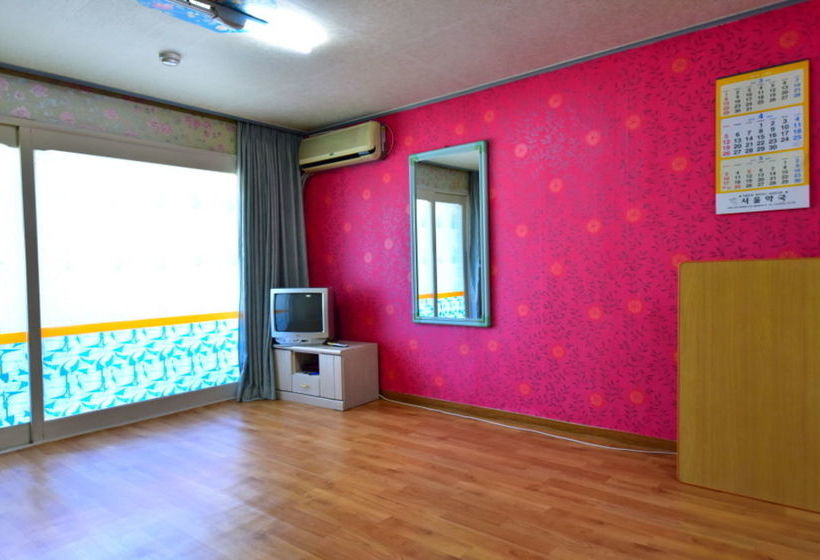 Pensione Back To Eden Resotel