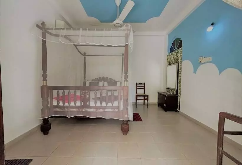 پانسیون La Villa Guest House