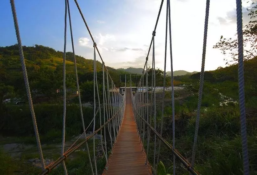 استراحتگاه Green Canyon Leisure Farms