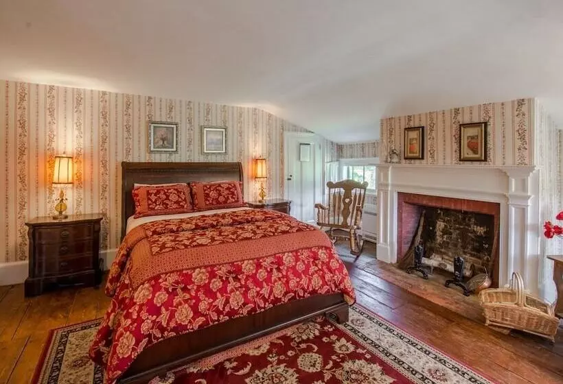 The Neighbour House B&b