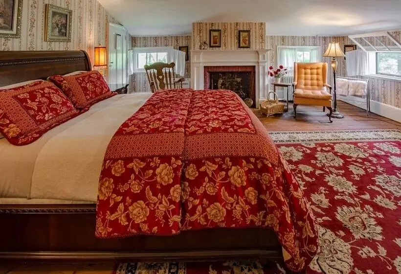 The Neighbour House B&b