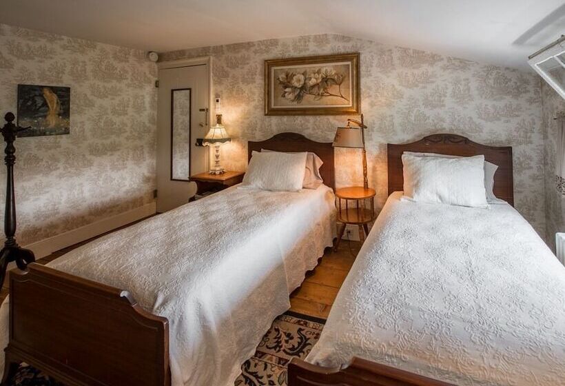 The Neighbour House B&b