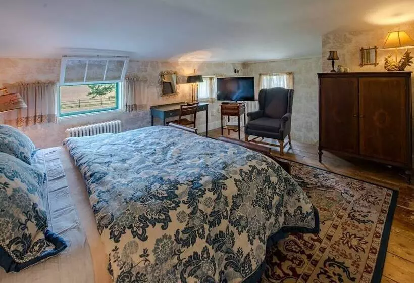 The Neighbour House B&b