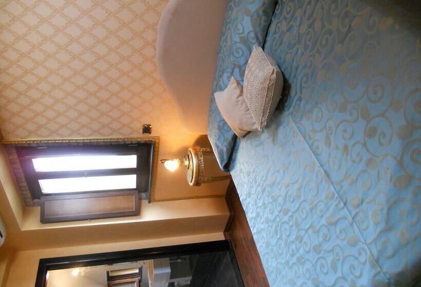 B&b Vescovo Pitirro E Residenza Crocetta