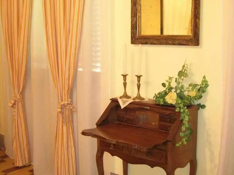 Aamiaismajoitus (B&B) Villa Mustafà