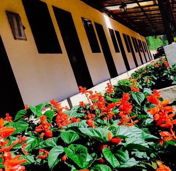 Confiance Hotel E Lazer