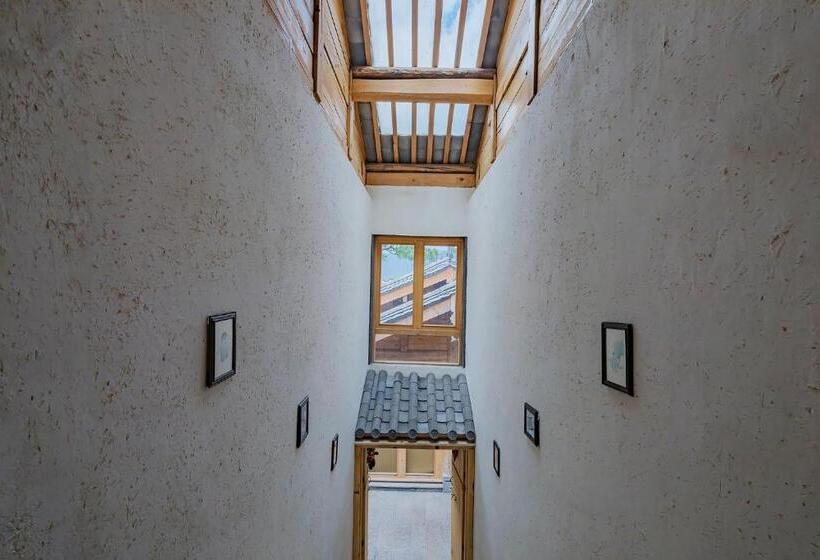 Hotel Arro Khampa By Zinc Journey Lijiang