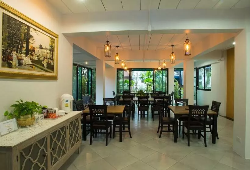 هتل De Ville Nakhon