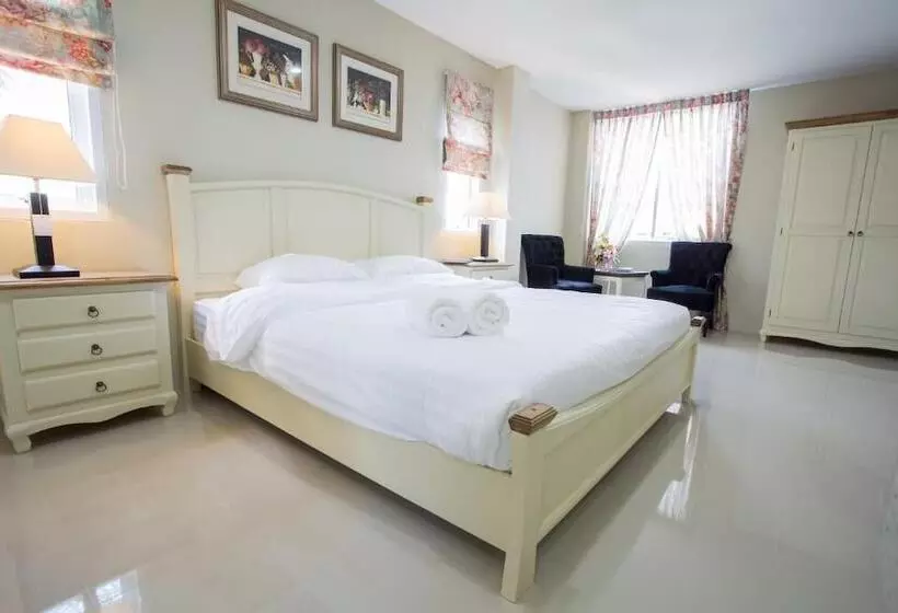 هتل De Ville Nakhon