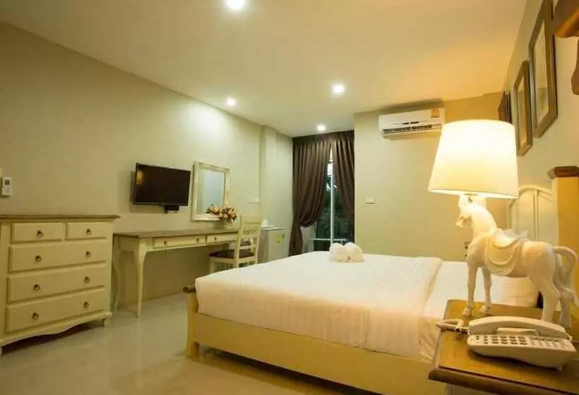 هتل De Ville Nakhon