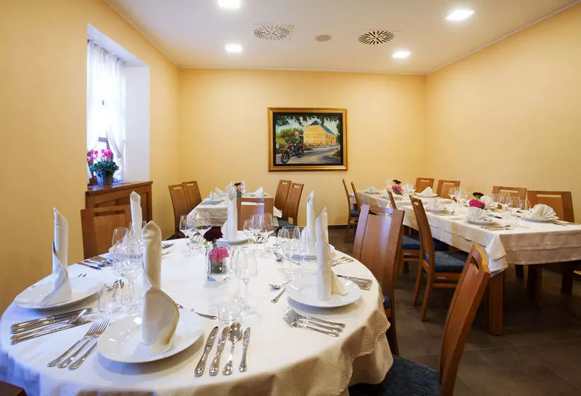 هتل And Guest House Triglav Dobrna