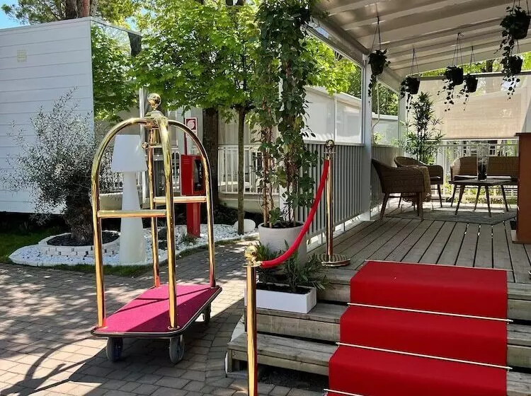 Hotelli Luxury Camp At Union Lido