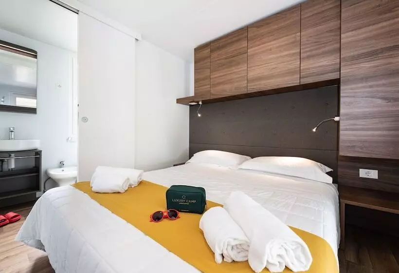 Hotelli Luxury Camp At Union Lido