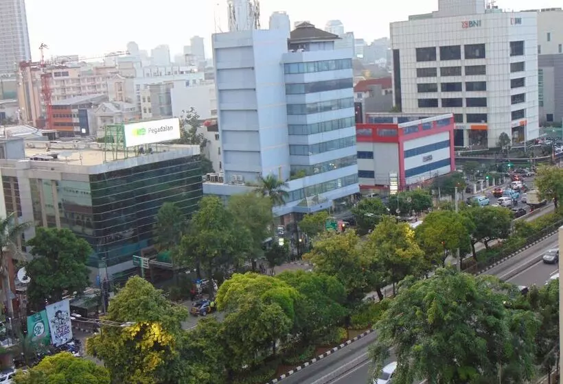 Maxonehotels.com At Kramat