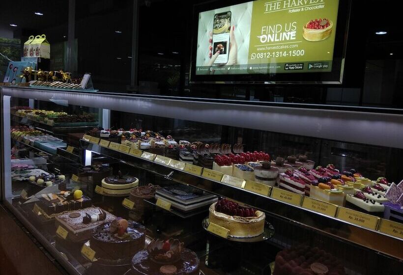 Maxonehotels.com At Kramat