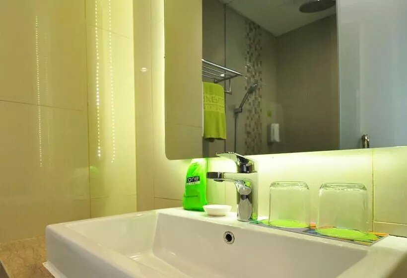 Maxonehotels.com At Kramat