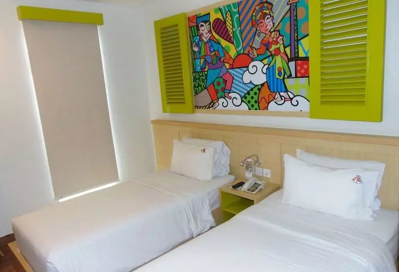 Maxonehotels.com At Kramat