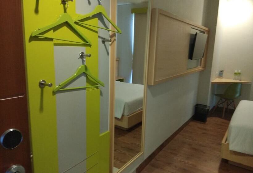 Maxonehotels.com At Kramat