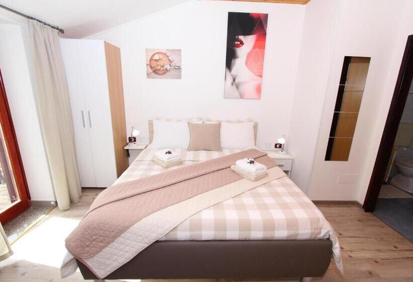 ホテル Rooms And Apartment Matosevic