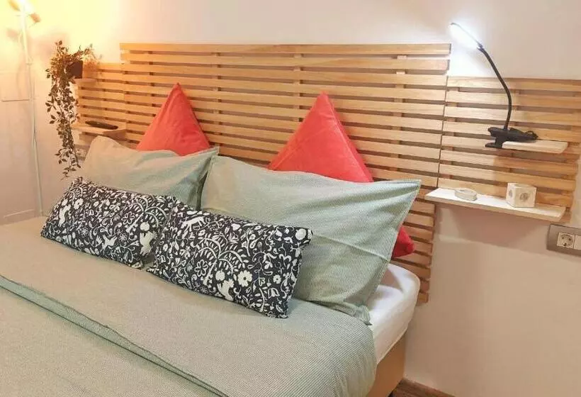 Отель Rooms And Apartment Matosevic