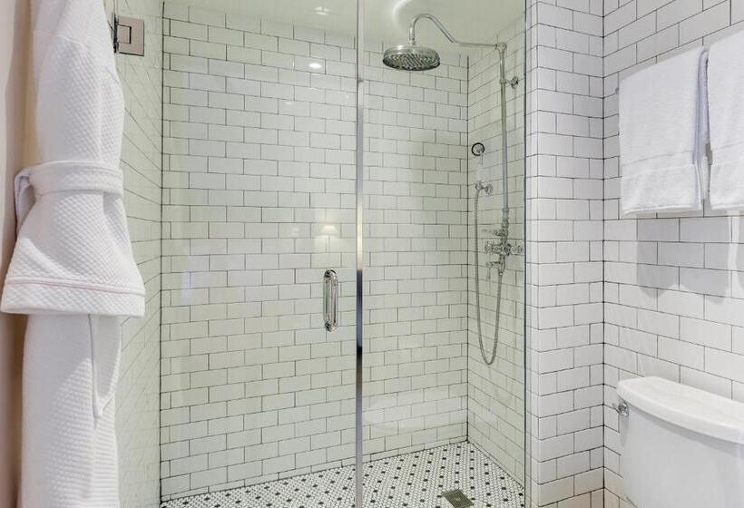 בית מלון כפרי The Plymouth South Beach