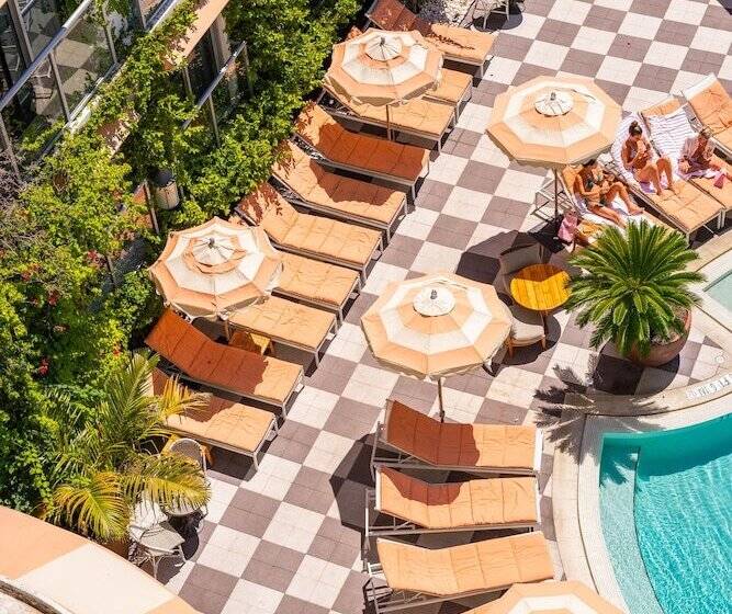 בית מלון כפרי The Plymouth South Beach