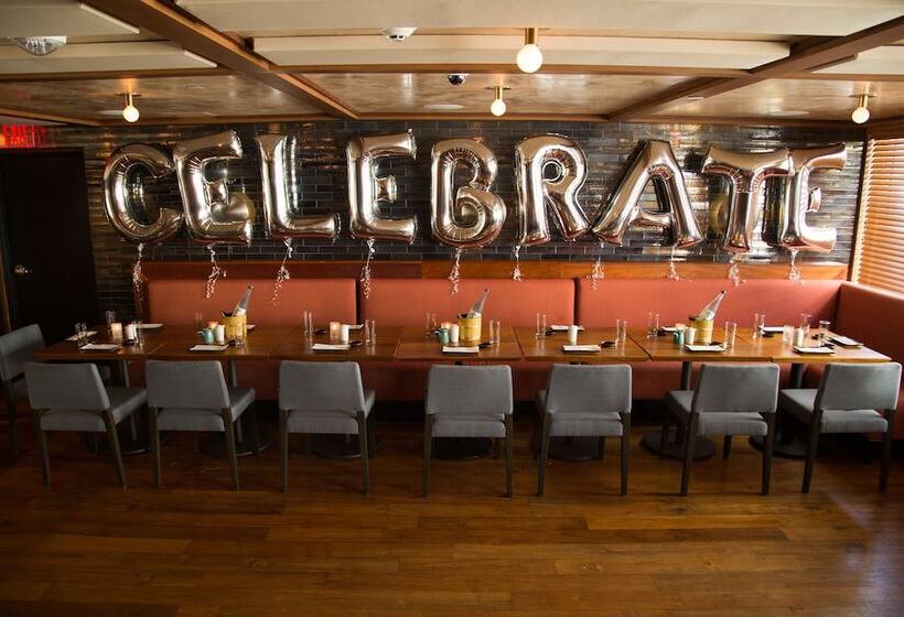 בית מלון כפרי The Plymouth South Beach