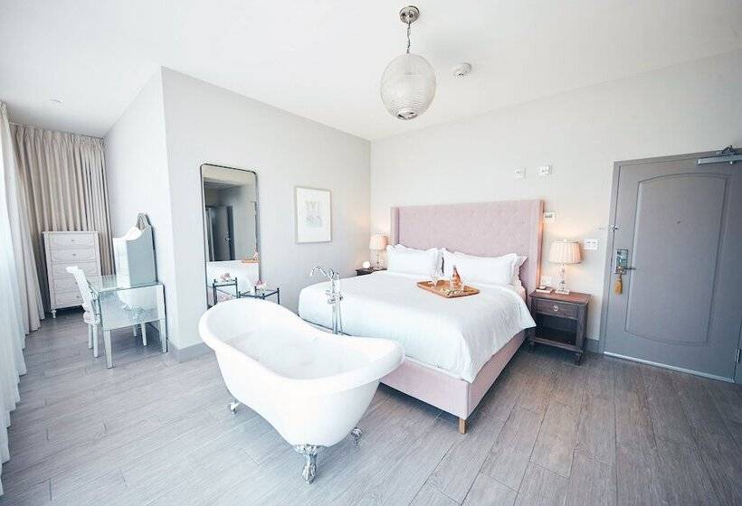 בית מלון כפרי The Plymouth South Beach