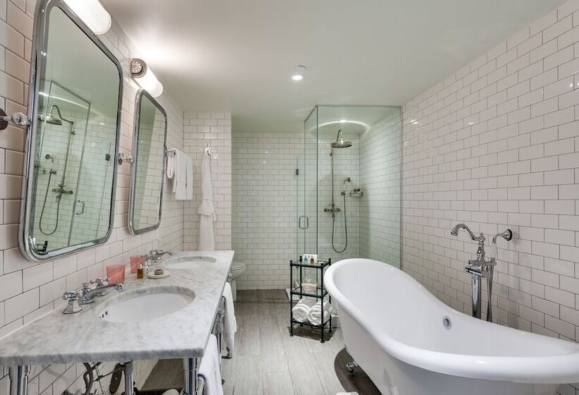 בית מלון כפרי The Plymouth South Beach