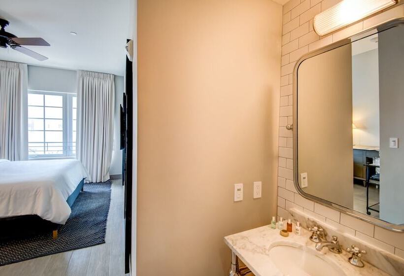 בית מלון כפרי The Plymouth South Beach