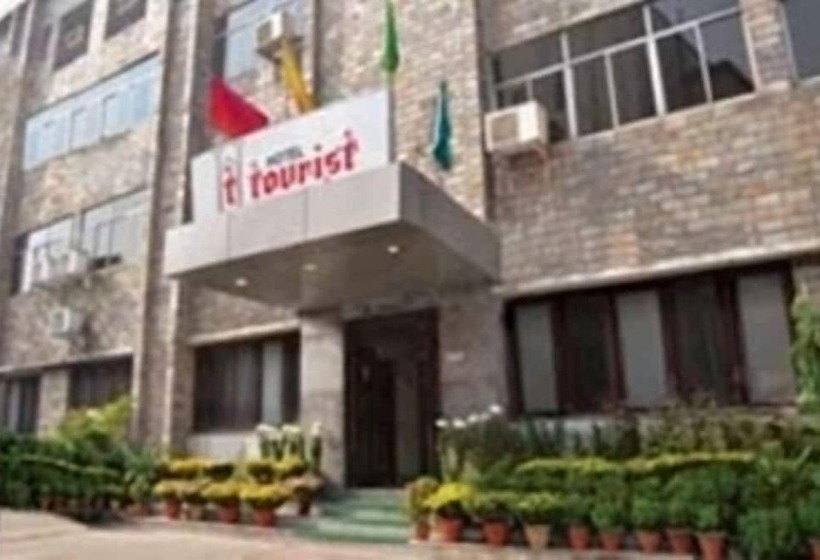 בית מלון כפרי Tourist