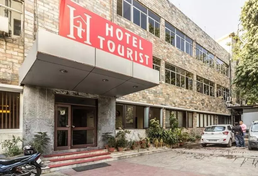 호텔 Tourist