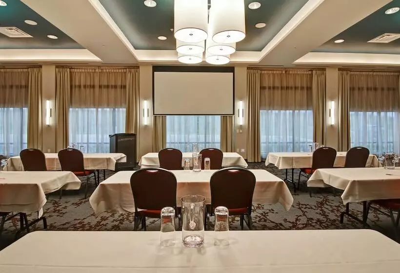 Hotelli Towneplace Suites By Marriott Kincardine