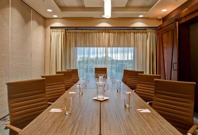 Hotelli Towneplace Suites By Marriott Kincardine