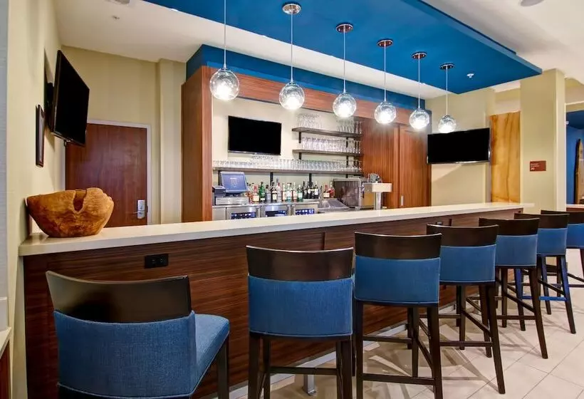 Hotelli Towneplace Suites By Marriott Kincardine