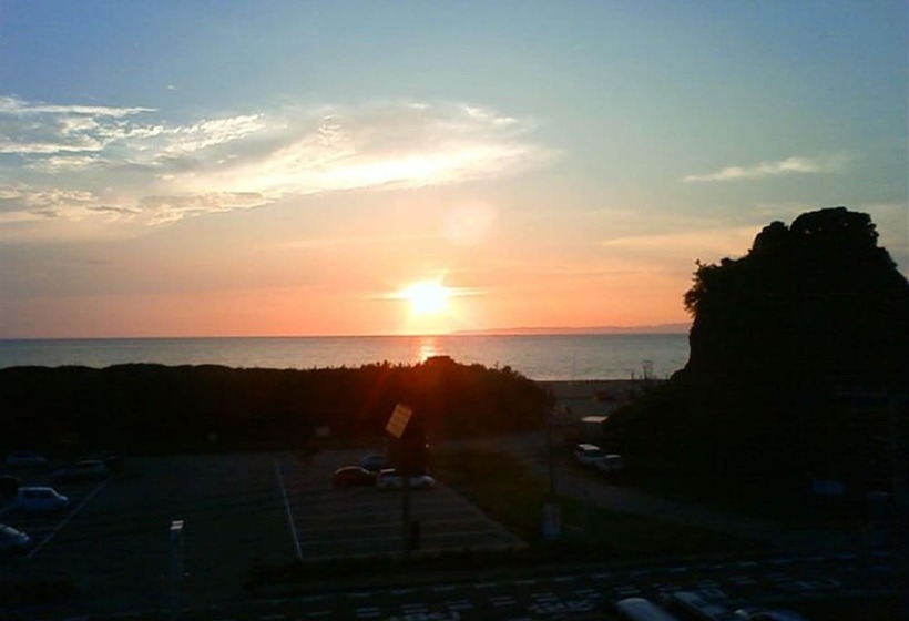 Отель Yasuragi No Yado Yuhana