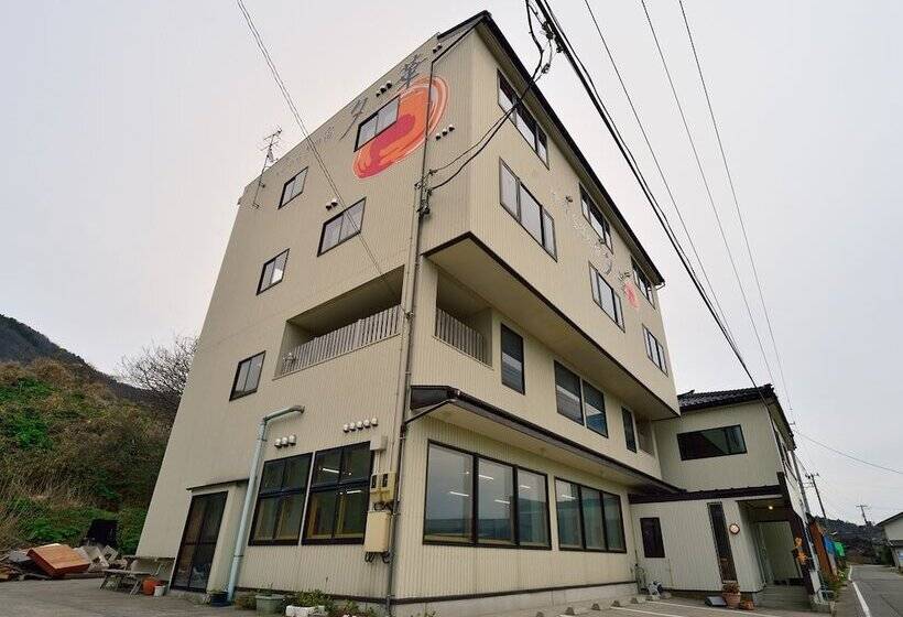 Отель Yasuragi No Yado Yuhana