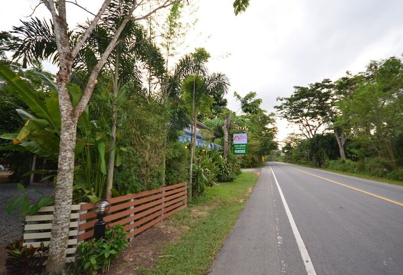 פנסיון Baan Suan Leela