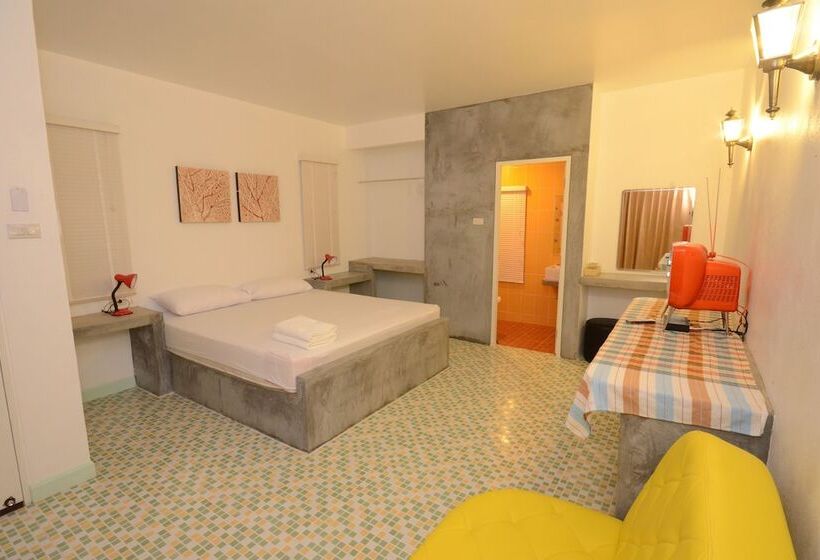 פנסיון Baan Suan Leela