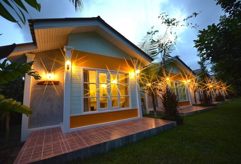 פנסיון Baan Suan Leela