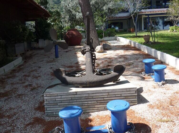 Saronikos Residences