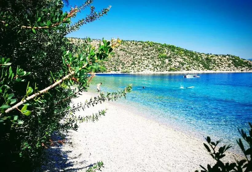 Saronikos Residences