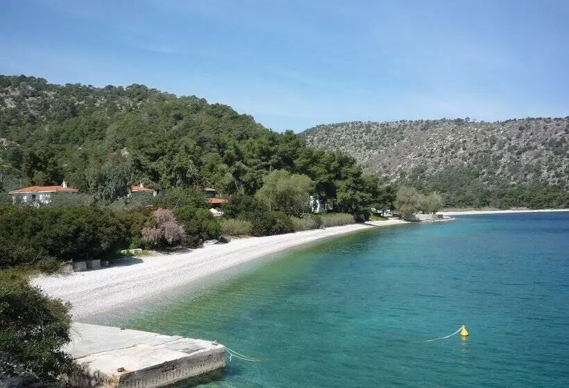 Saronikos Residences