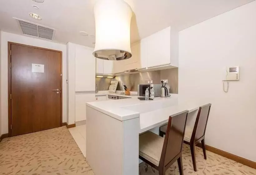 Residenssi Emaar Fashion Avenue – Formerly Address Dubai Mall Four Apple