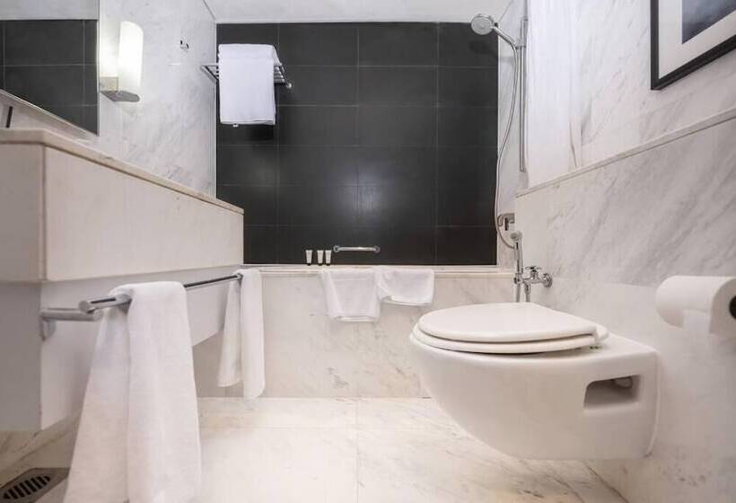 Резиденция Emaar Fashion Avenue – Formerly Address Dubai Mall Four Apple