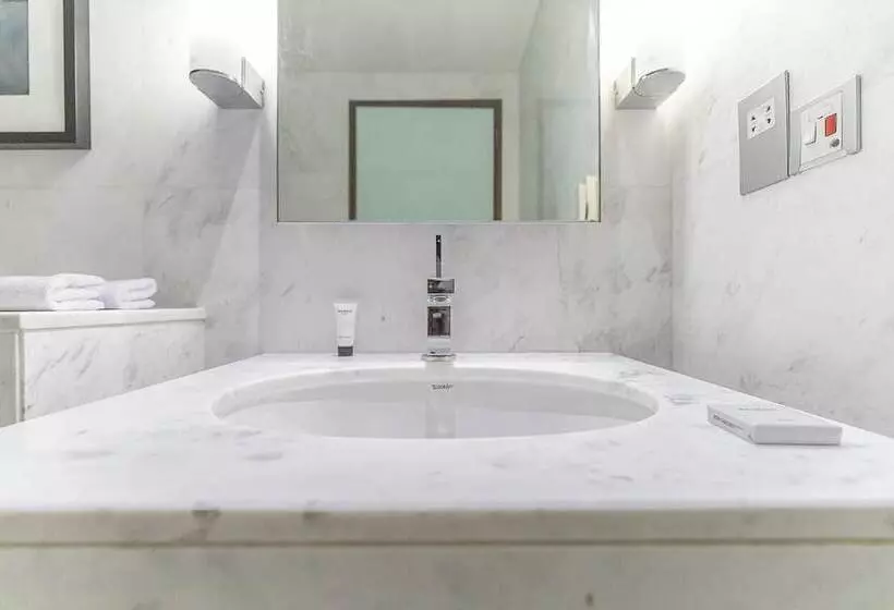 Residenssi Emaar Fashion Avenue – Formerly Address Dubai Mall Four Apple