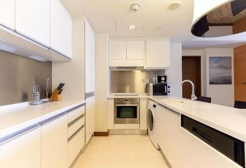 Residenssi Emaar Fashion Avenue – Formerly Address Dubai Mall Four Apple