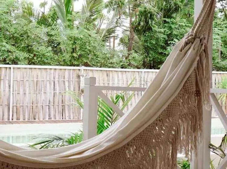 هتل Love Coconut Bungalow